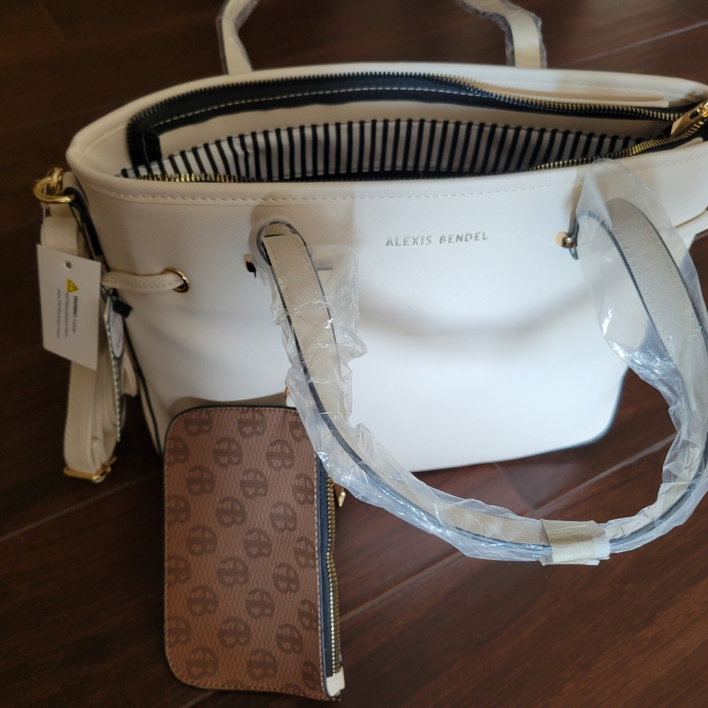New Alexis purse